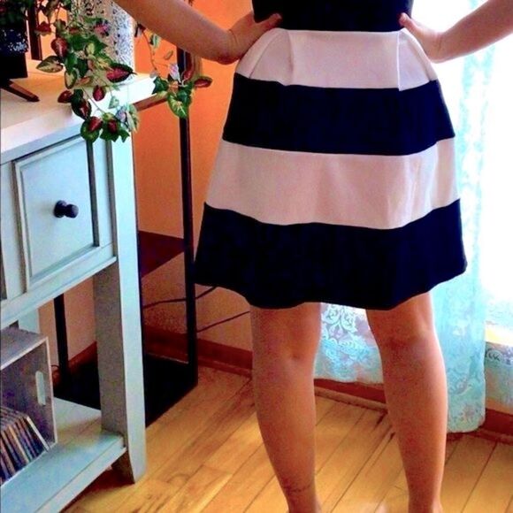 AQUA FLARE MINI DRESS BLACK/WHITE S NWT - Picture 7 of 16